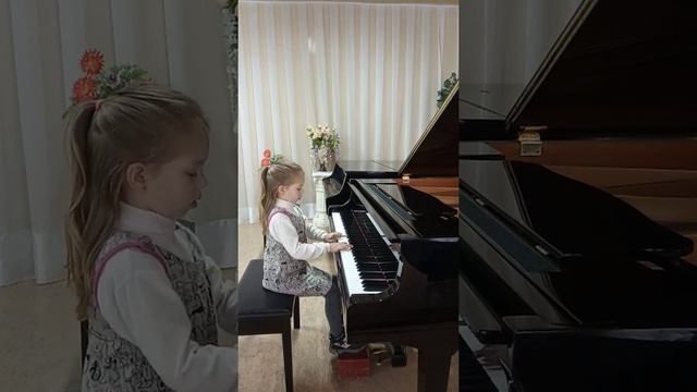 Димитрова Богдана 6 лет, Н.Торопова "Кузнечик и божья коровка" смотреть онлайн