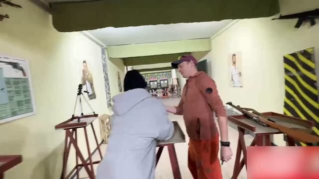 ТРЕНЕР НАУЧИЛ СТРЕЛЯТЬ из ОРУЖИЯ / Кореш, Парадеевич, FRAME TAMER, Куертов, Exile и Данила Горилла смотреть онлайн