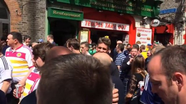 Tartan army temple bar, 13/06/15