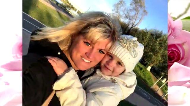 Дорогие наши мамы и бабушки, поздравляем Вас с праздником 8 - марта! смотреть онлайн