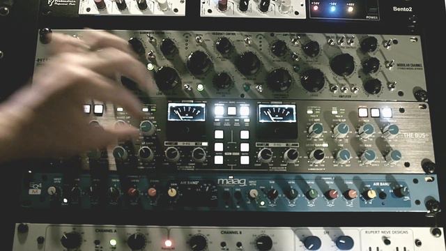 SSL The Bus+ (DnB/dub) смотреть онлайн