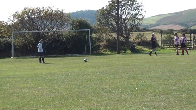 Becci Pate scores for Douglas Royal v Peel (0-3) 21 September 2014 смотреть онлайн