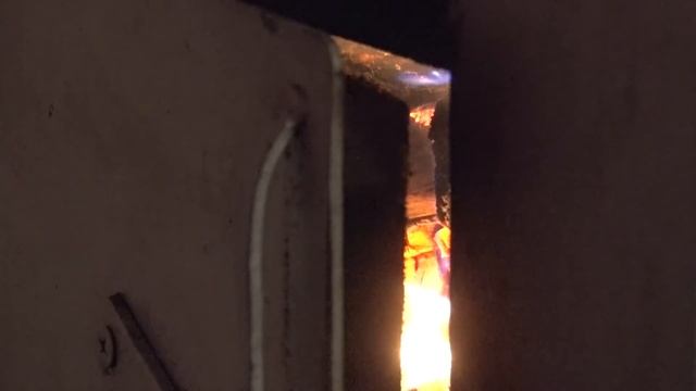 Спасатели призывают первомайцев быть аккуратнее при растопке печей смотреть онлайн