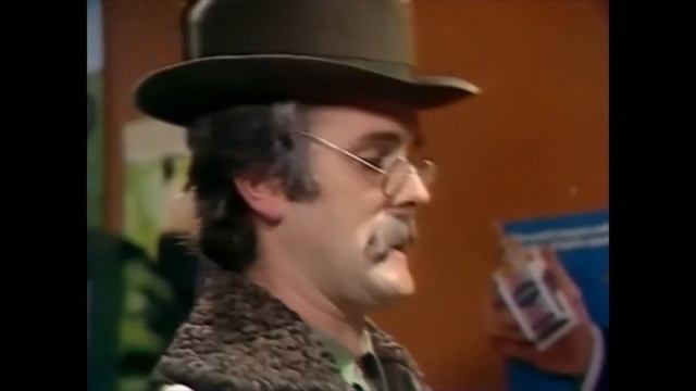 Monty Python: Beautiful Body No Longer Infected смотреть онлайн