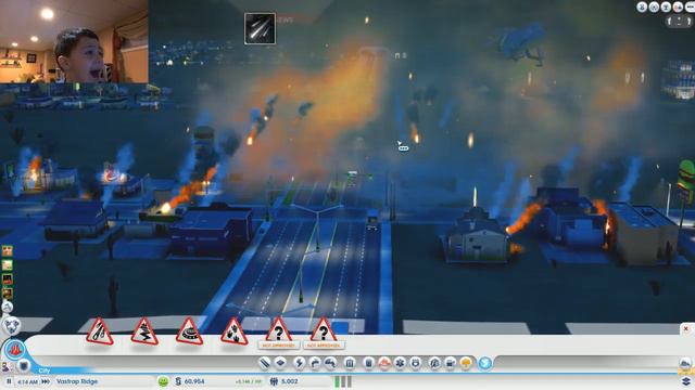Kid Trolls Dad in SimCity 5 смотреть онлайн