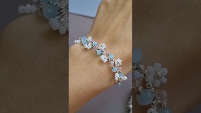 Нежные браслеты из бисера? смотреть онлайн