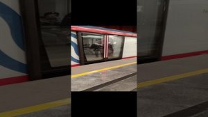 поезд 81 775/776/777 уезжает со станции проспект Вернадского со звуками Номерного