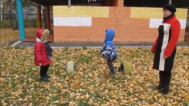 совместная деятельность с детьми на прогулке, воспитатель Артамонова М.В. смотреть онлайн
