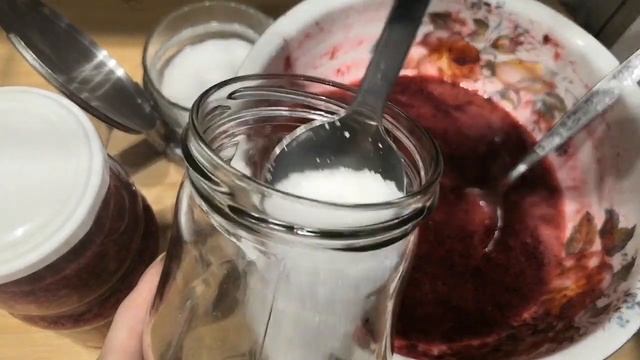 КЛЮКВА ПРОТЁРТАЯ С САХАРОМ. Целебный морс на зиму. смотреть онлайн