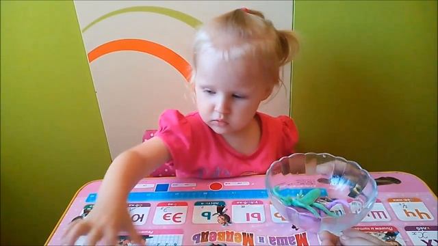 Они ВЫРОСЛИ? Выращиваем богомола, кузнечика и ящерицу!! игрушки выростайки смотреть онлайн