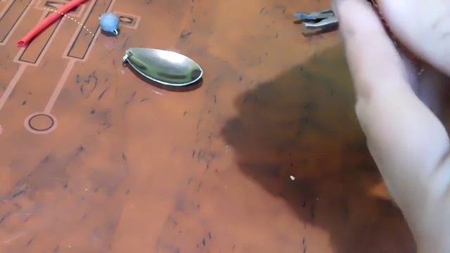 БЛЕСНА из ЛОЖКИ своими руками.Безосевая вертушка и колебалка смотреть онлайн