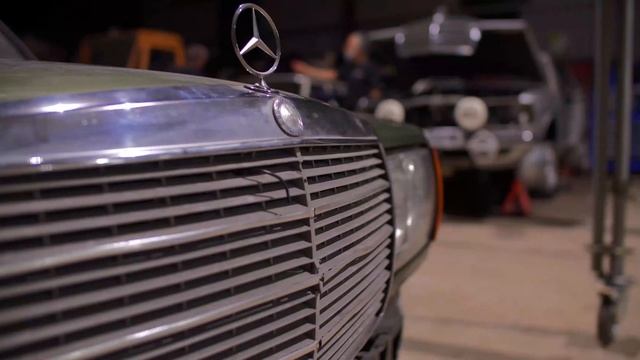 How to build a MERCEDES W123 racing car with Gary Greenberg | AUTODOC смотреть онлайн