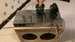 Свистит самодельный ламповый гитарный усилитель. Как избавиться.