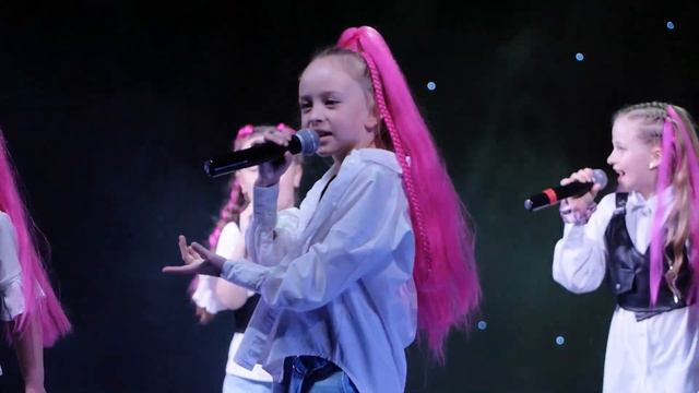 Wannabe - Spice Girls. Исполняет ансамбль ЗАРАНАК