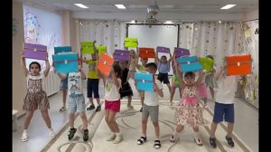 Танец Портфели  сл М Рожкова муз Е Фирсова вокал Ю Селиверстова муз рук Е Стефаненкова дс Дельфин