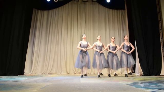 "Танец маленьких лебедей" смотреть онлайн