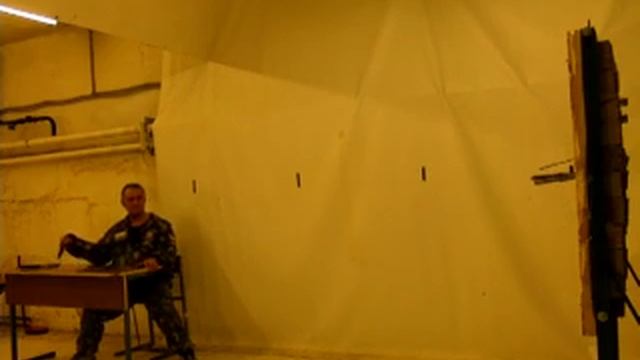 СКАНФ метание ножей сидя за столом смотреть онлайн