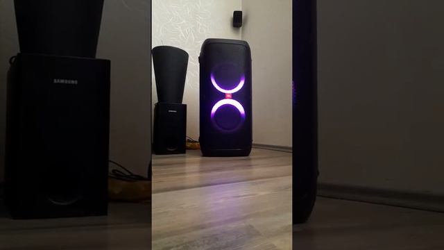 JBL PARTYBOX 310 BASS смотреть онлайн