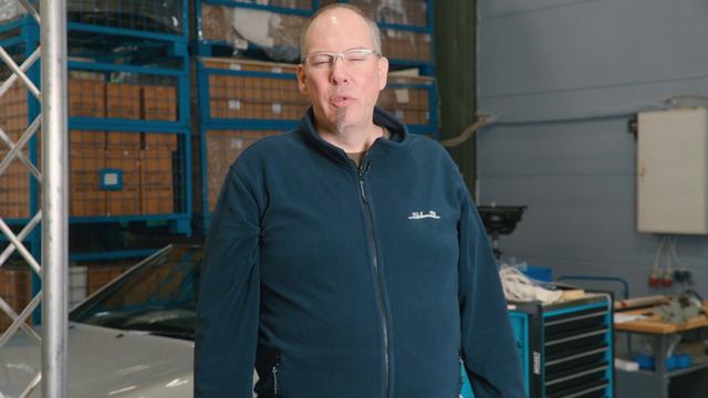 Mercedes 560SL MB R107 SL US Getriebeölstand vom Automatikgetriebe überprüfen смотреть онлайн