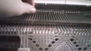 Красивый и простой ажурный узор на любой вязальной машине.