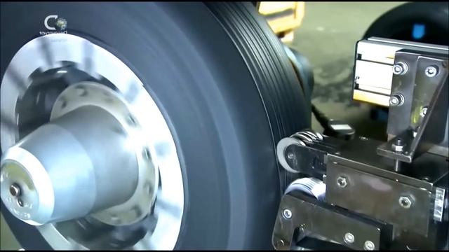 Махинаторы: восстановление изношенных покрышек WheelersDealers: restoration of worn tires смотреть онлайн