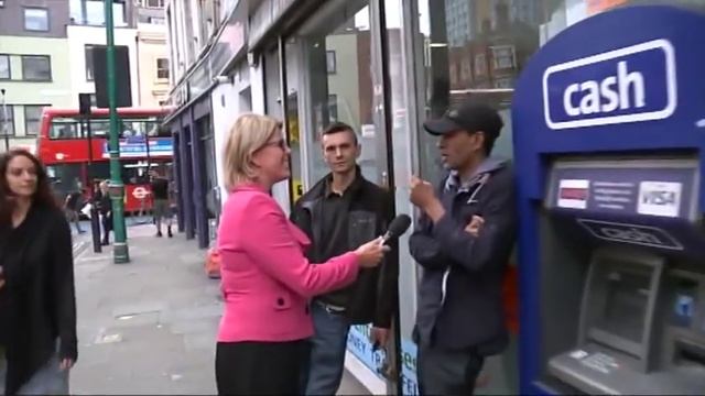 Channel 4 News report on e-cigs, featuring Peter Hajek and Ann McNeill. смотреть онлайн