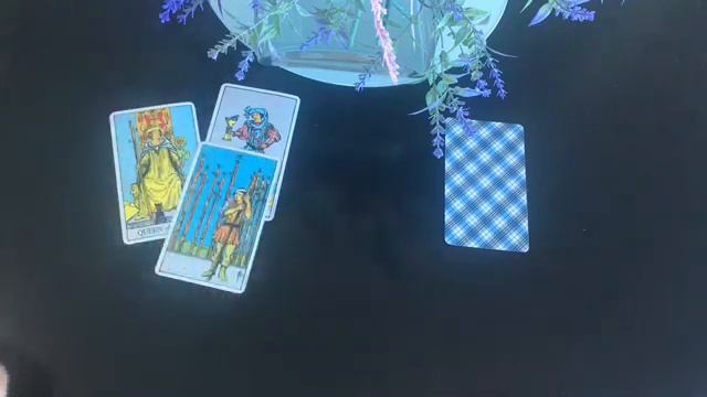 Почему Он Не Звонит? Таро смотреть онлайн