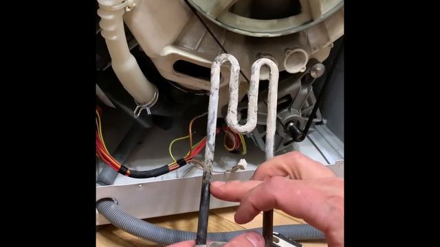 Замена ТЕНа в стиральной машине CANDY смотреть онлайн