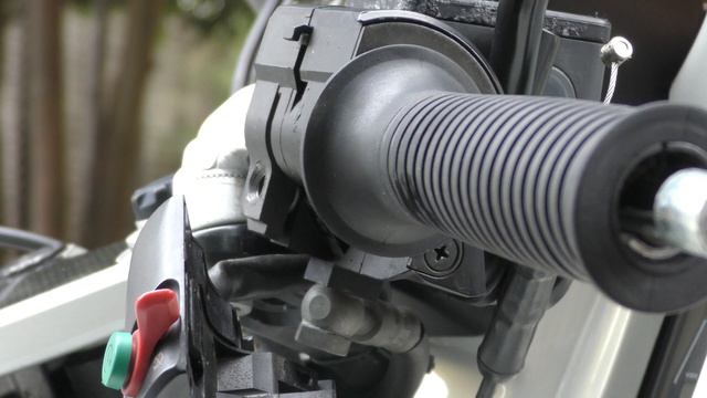 R1100RSアクセル修理 смотреть онлайн