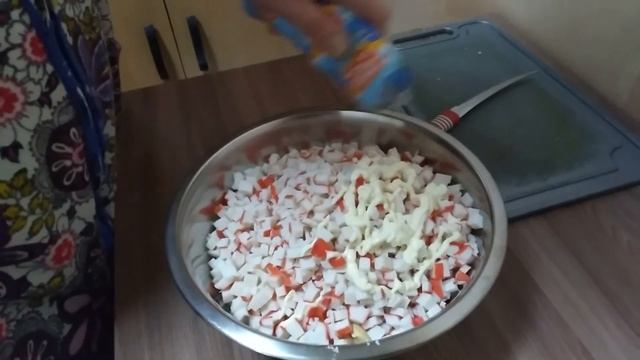 Легкий салат из крабовых палочек за 5 минут ! смотреть онлайн