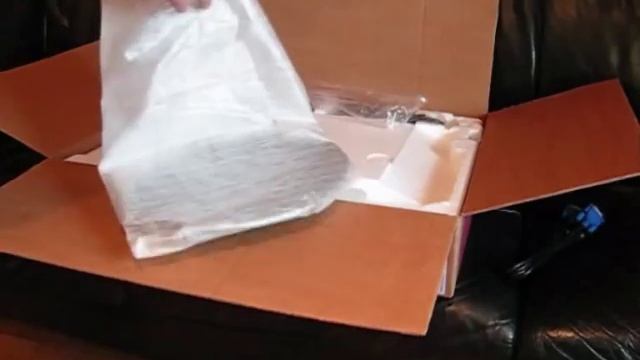 LG 1080p Full HD 22 inch LCD unboxing смотреть онлайн