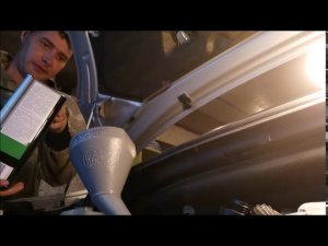 ТОЙОТА ИСИС как поменять масло в двигателе 2ZR 1 8