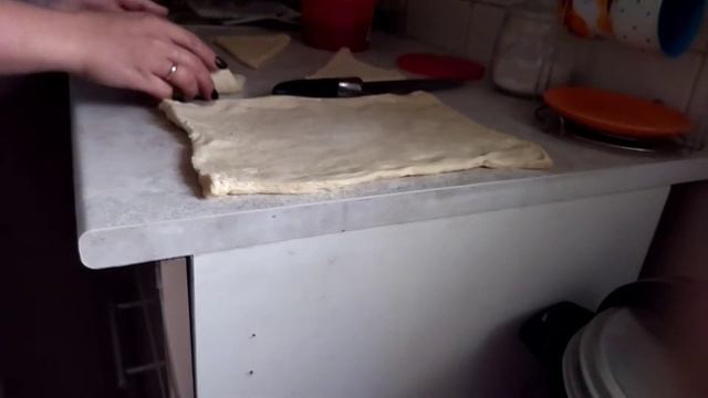 Воздушные круассаны с повидлом к чаю или кофе смотреть онлайн
