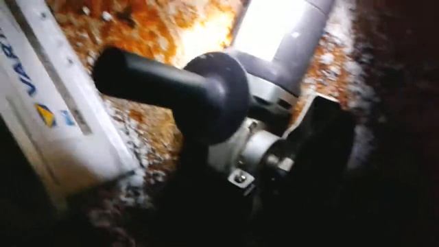 Автомобильный инвертор TBF 1500W смотреть онлайн