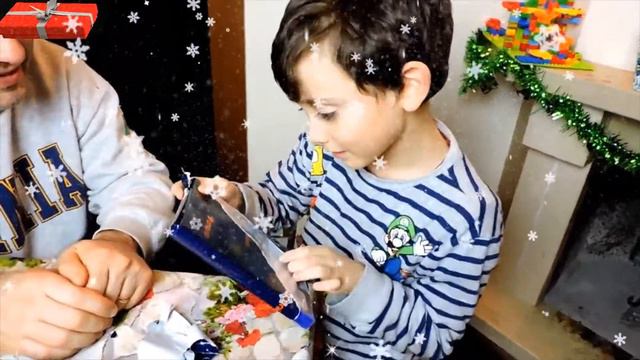 Мэтти находит подарки Санты в камине! / Веселые игры смотреть онлайн