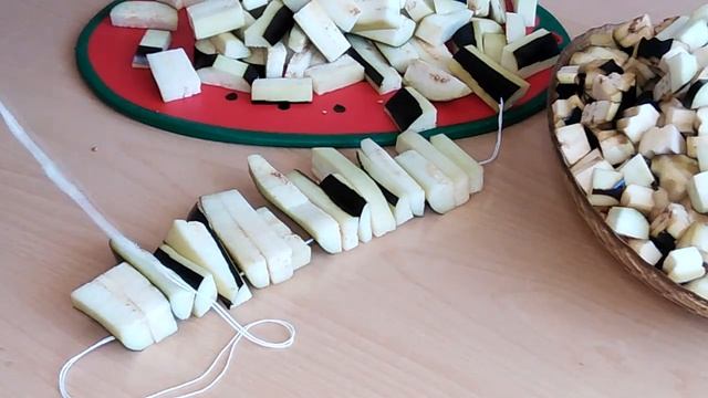 СУШИМ ? БАКЛАЖАН В ДОМАШНИХ УСЛОВИЯХ. как хранить и готовить. смотреть онлайн