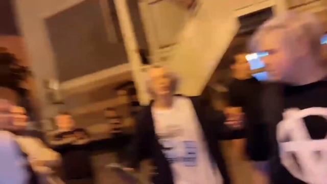 ХАЗЯЕВА НА ПРЕЗЕНТАЦИИ АЛЬБОМА НКЕЯ / ЗАЛЕТЕЛИ НА ВЕЧЕРИНКУ смотреть онлайн