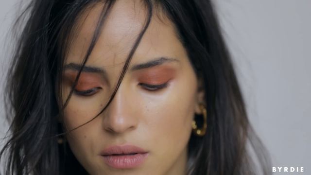 Adria Arjona in 3 Spring Beauty Looks | Beauty Test | Byrdie смотреть онлайн