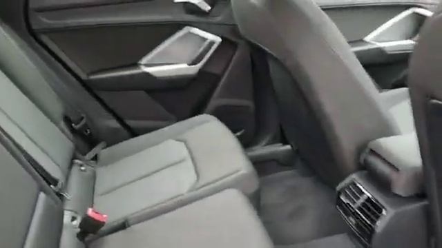 AUDI Q3 35 TFSI S-tronic (SUV / Geländewagen) смотреть онлайн
