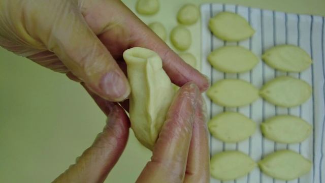 Пирожки с картошкой! Простое тесто, которое можно сочетать с любой начинкой!