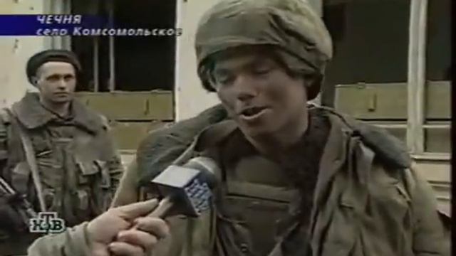 Русский солдат дал пи..ы боевику