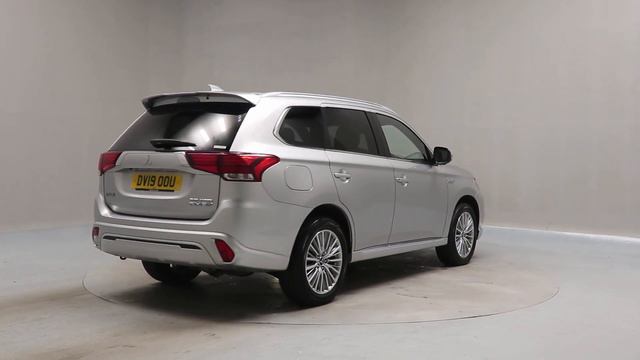 DV19OOU Mitsubishi Outlander 2 4h TwinMotor 13 8kWh 4h Plug in CVT 4WD смотреть онлайн