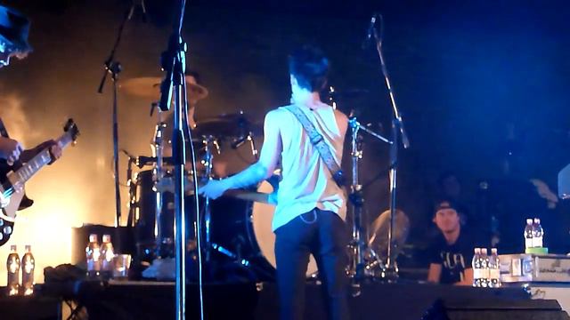 Brendon Urie singing Italian Opera live@Cesena смотреть онлайн