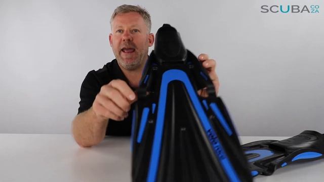Mares Volo Race Fins Gear review, By Kevin Cook, SCUBA.co.za смотреть онлайн