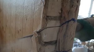 Сабельная пила и кирпич