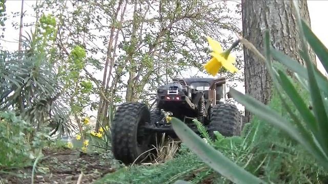 Dodge 6x6 Truck Kustom & Ford Bronco смотреть онлайн