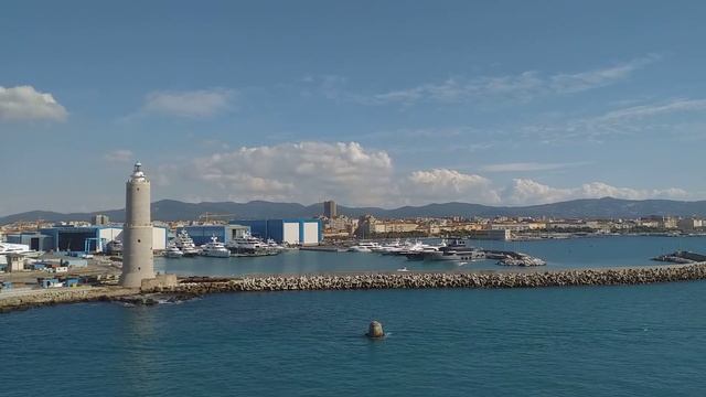 Livorno, Italy 4K ~ Italian Port City смотреть онлайн