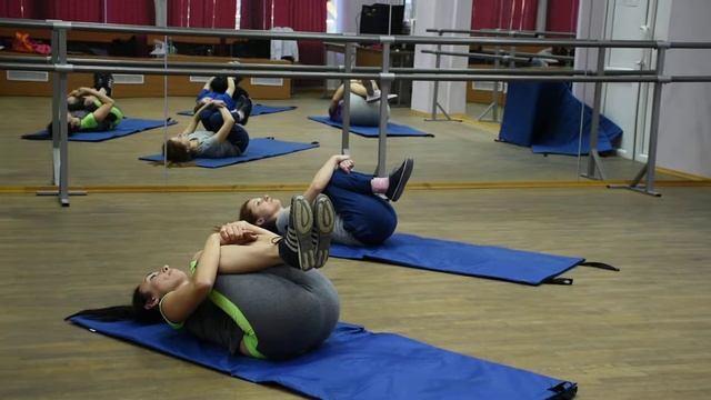 Красивые ягодицы, пресс и ноги. Супер упражнения // Beautiful buttocks, abs and legs смотреть онлайн