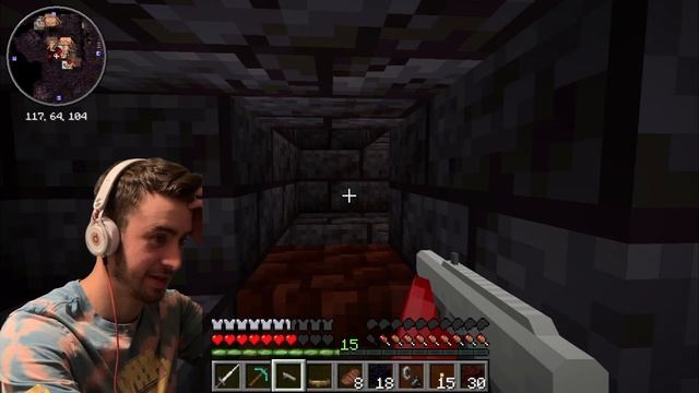 Minecraft Bedrock Player Plays Java For The First Time... смотреть онлайн