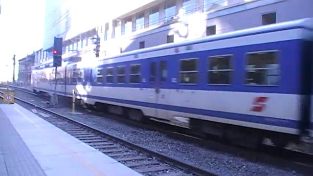 ÖBB S-Bahn einfahrt Wien mitte смотреть онлайн